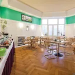 Ξενοδοχείο Trip Schumann 3*