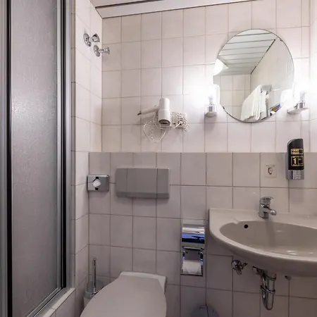 Отель Trip Schumann