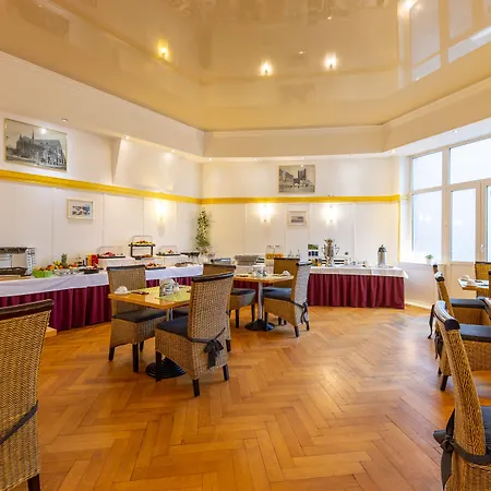 Hotel Trip Schumann 3*